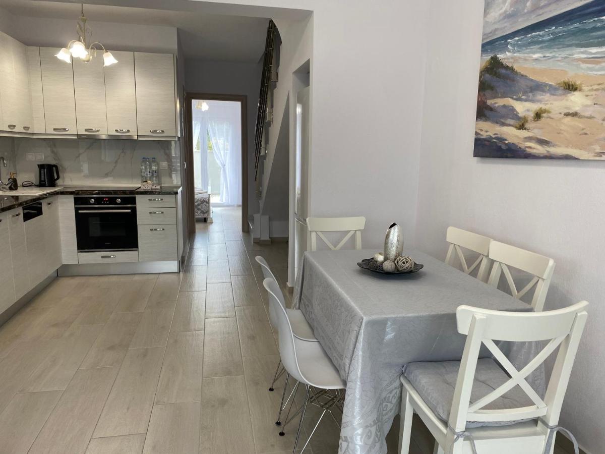 Lili Houses In Nikiti 350M From The Beach Εξωτερικό φωτογραφία