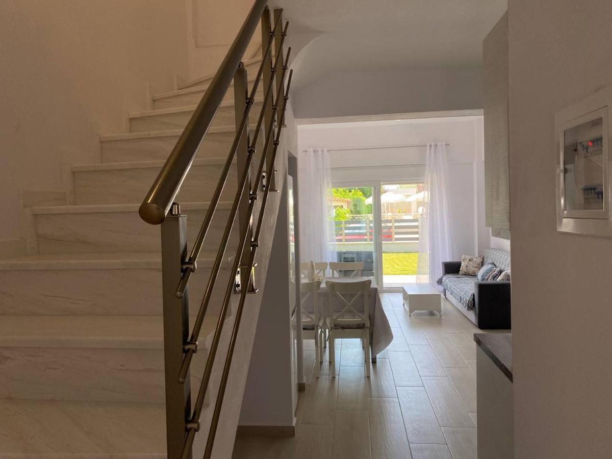 Lili Houses In Nikiti 350M From The Beach Εξωτερικό φωτογραφία