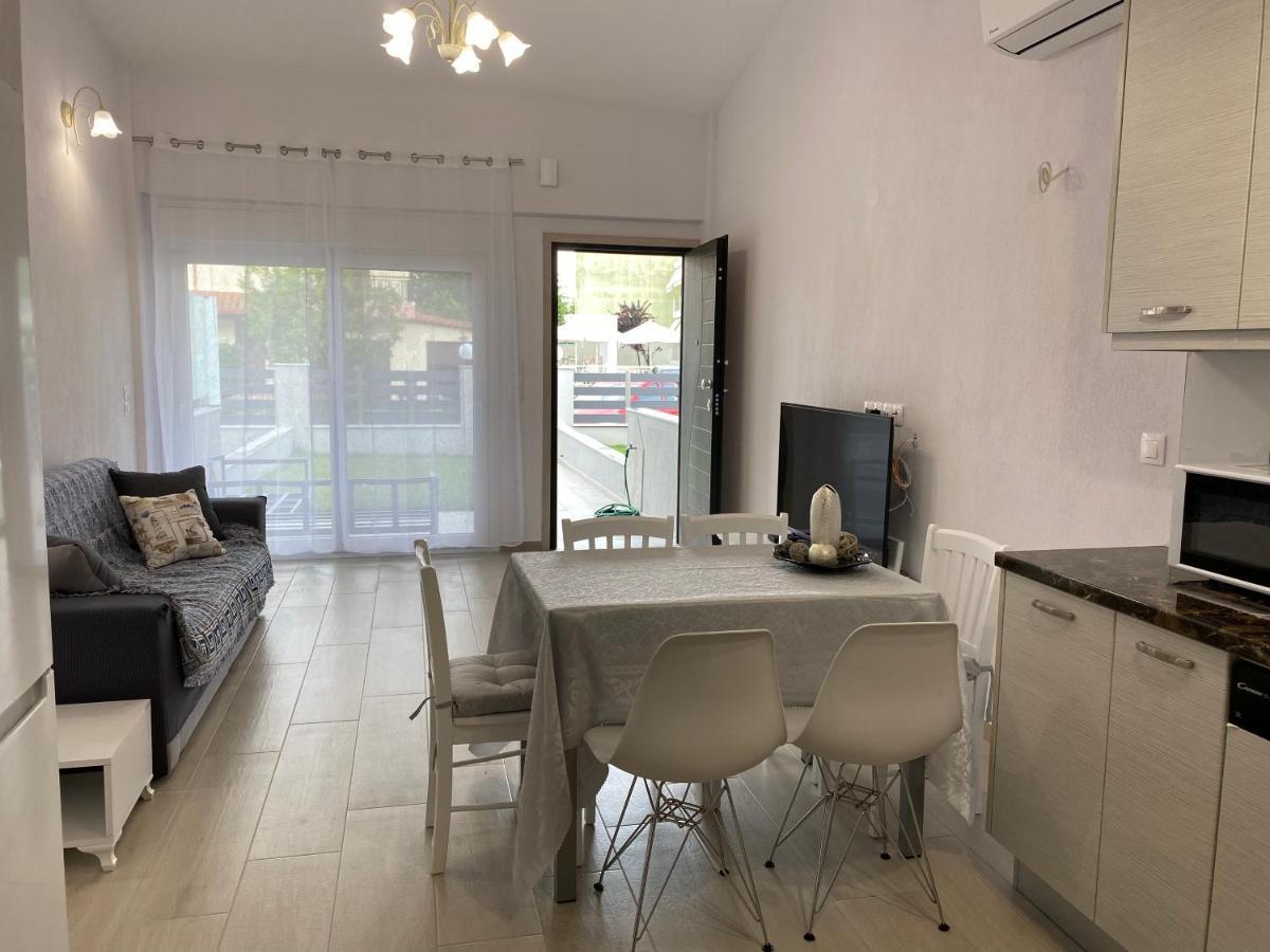 Lili Houses In Nikiti 350M From The Beach Εξωτερικό φωτογραφία